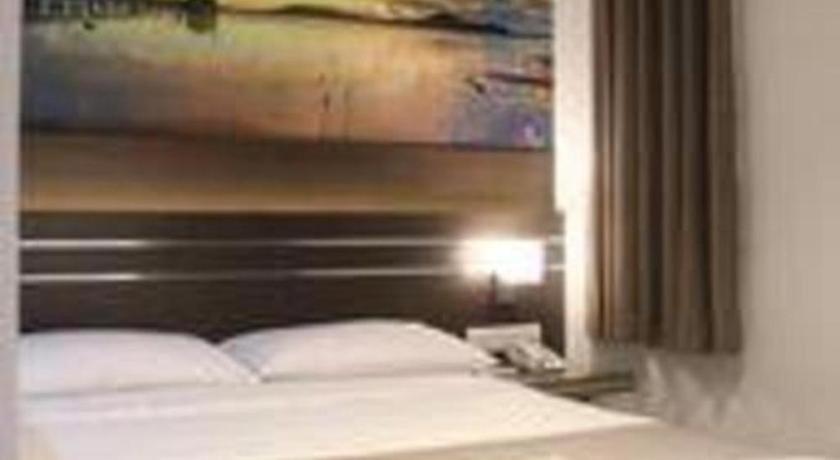 Neotel Hotel City Centre Tanjung Redep Exteriér fotografie