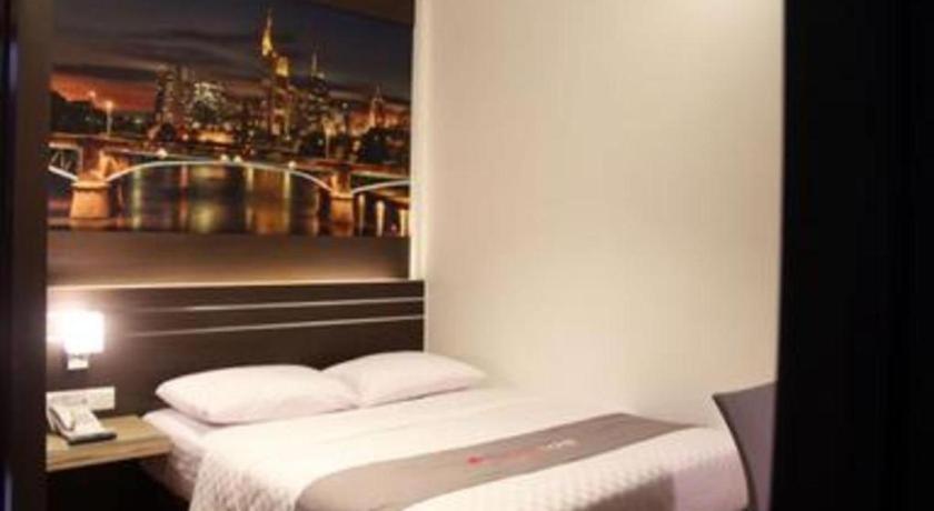 Neotel Hotel City Centre Tanjung Redep Exteriér fotografie