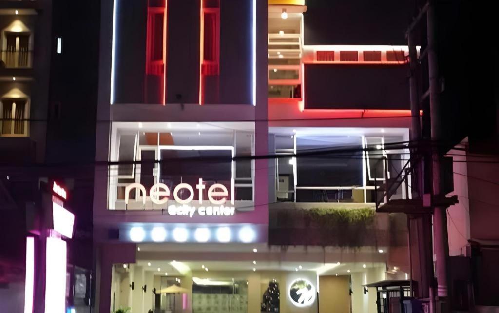 Neotel Hotel City Centre Tanjung Redep Exteriér fotografie